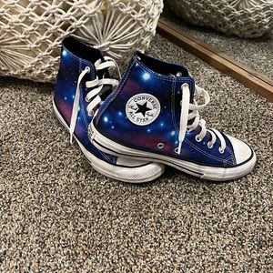 Galaxy high top converse